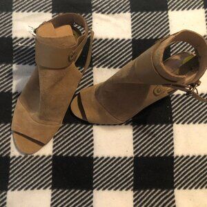Joe's tan suede open toe open heel slingback heel size 9‎ brand new - never worn